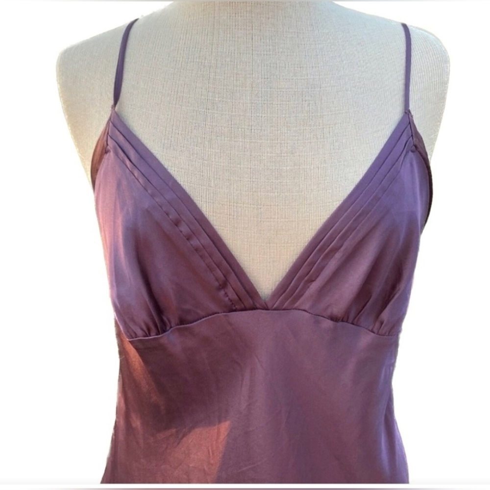 Vintage Victoria's secret size small purple satin chesmire slip/nighty Like new. - Picture 4 of 6